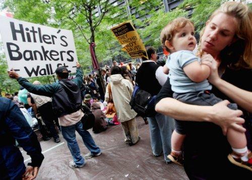 Dünya kapitalizmi protesto etti