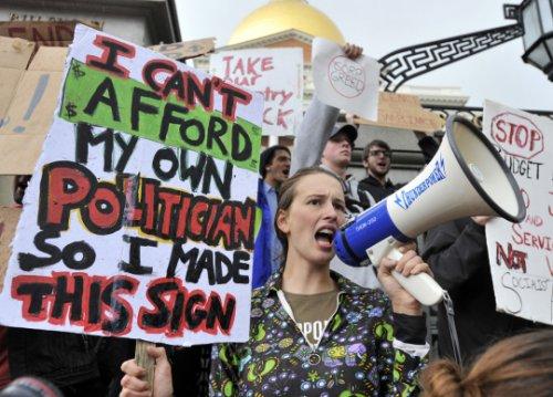 Dünya kapitalizmi protesto etti