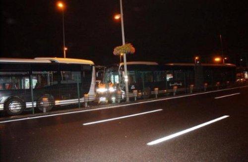 Metrobüsler çarpıştı: 3 yaralı