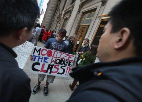 Dünya kapitalizmi protesto etti