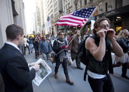 Dünya kapitalizmi protesto etti