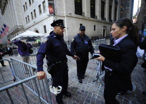 Dünya kapitalizmi protesto etti