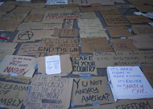 Dünya kapitalizmi protesto etti