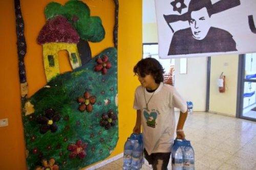 Filistinli tutuklular Refah Kapısı'na böyle geldi