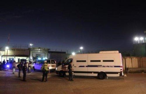 Filistinli tutuklular Refah Kapısı'na böyle geldi