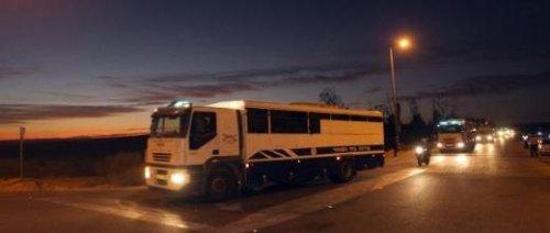 Filistinli tutuklular Refah Kapısı'na böyle geldi