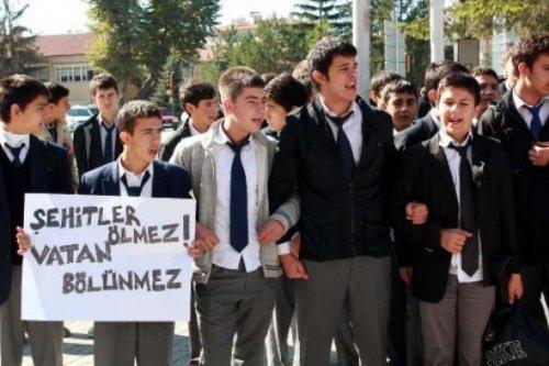 Tüm Türkiye 24 şehidi için ayakta - Resim 28