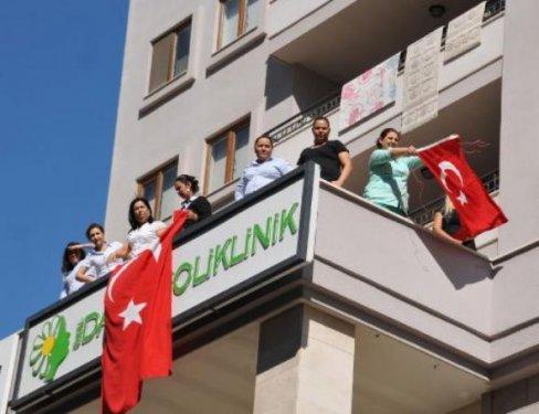 Tüm Türkiye 24 şehidi için ayakta - Resim 73