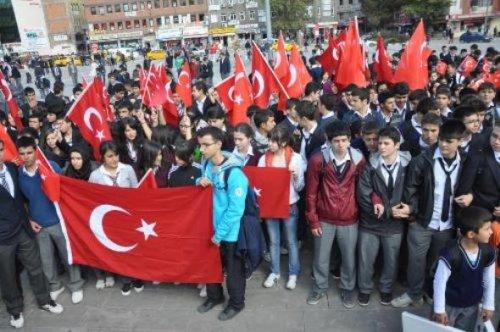 Tüm Türkiye 24 şehidi için ayakta - Resim 79