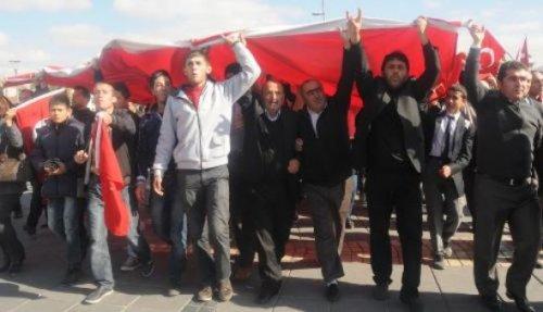 Tüm Türkiye 24 şehidi için ayakta - Resim 58