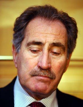 Bakan Günay şehitlere ağladı