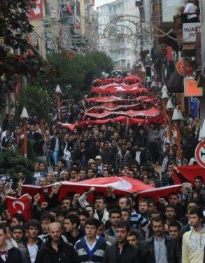 Tüm Türkiye 24 şehidi için ayakta - Resim 112