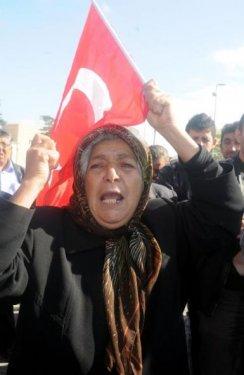 Tüm Türkiye 24 şehidi için ayakta - Resim 52