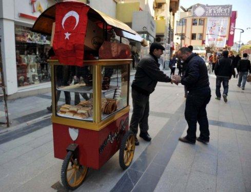 Türkiye 24 şehidi için sokaklara döküldü