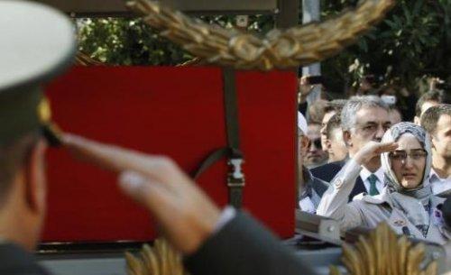 Dünya basını şehit cenazelerini böyle gördü - Resim 1