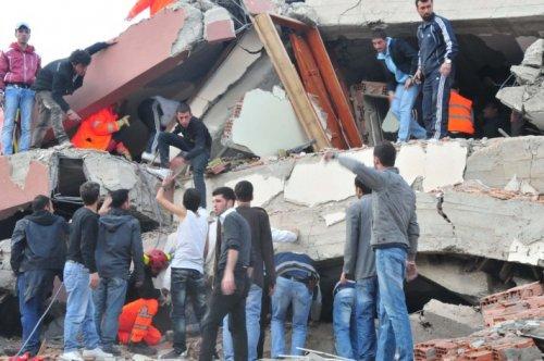 Van depreminden son görüntüler