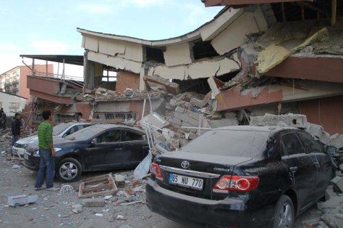 Van depreminden son görüntüler