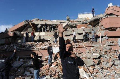 10 fotoda Van depremi