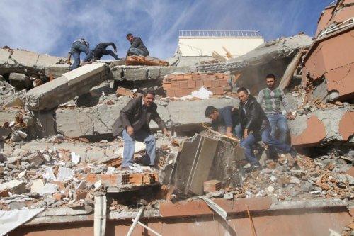 Van depreminden son görüntüler