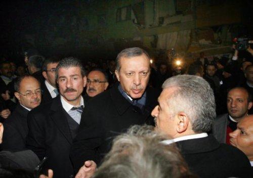 Erdoğan inceleme yaparken deprem oldu