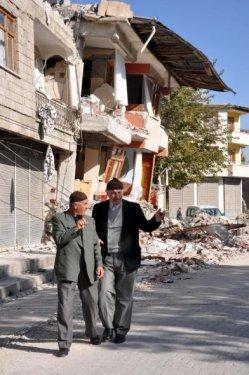 Van'da deprem sabahı - Resim 12