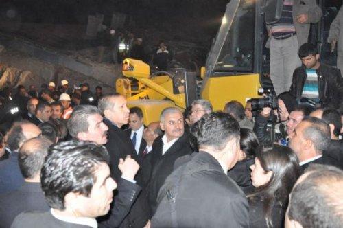 Erdoğan inceleme yaparken deprem oldu