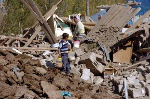 Van'da deprem sabahı - Resim 16