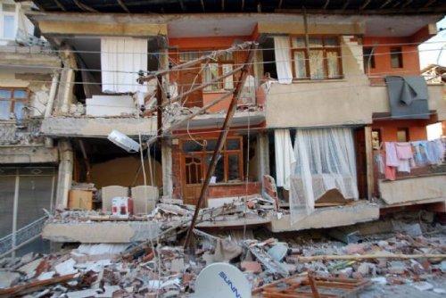 Van'da deprem sabahı - Resim 20