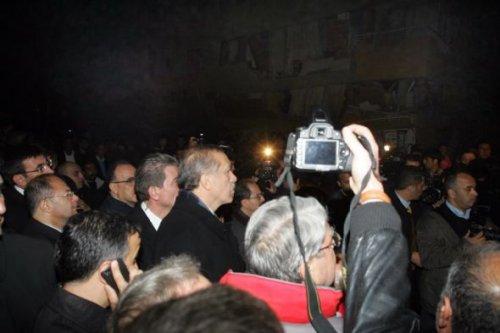 Erdoğan inceleme yaparken deprem oldu
