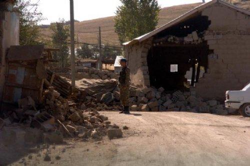 Van'da deprem sabahı - Resim 15