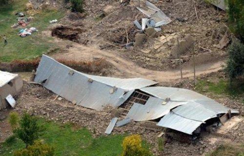 Van'daki yıkım havadan böyle görüntülendi