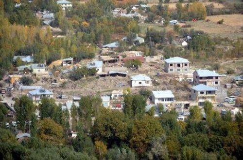 Van'daki yıkım havadan böyle görüntülendi