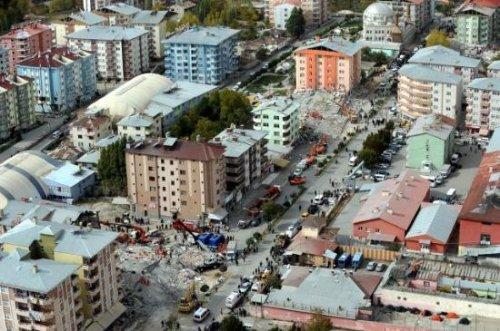 Van'daki yıkım havadan böyle görüntülendi