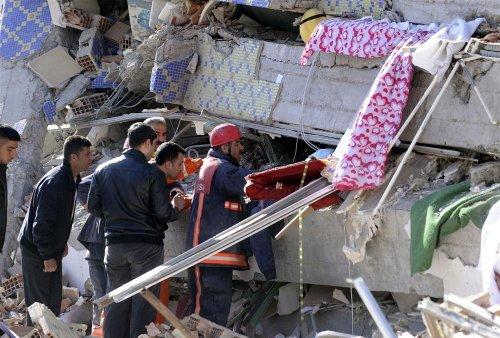 Kare kare Van depremi