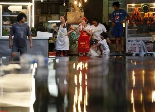 Tayland'da yüzyılın en büyük doğa felaketi - Resim 54