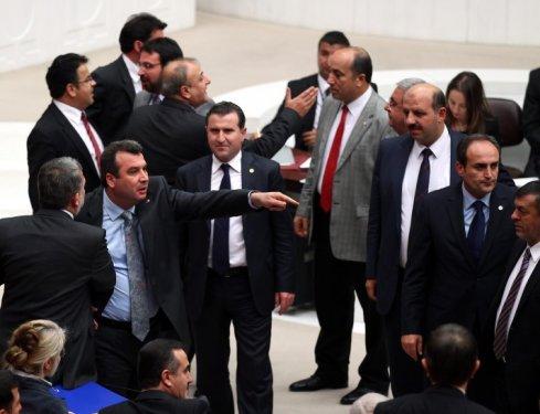 Meclis'te Türkeş kavgası