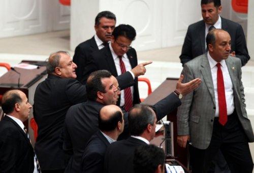 Meclis'te Türkeş kavgası