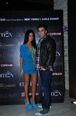 Helin Avşar'dan yaş gününe özel frikik