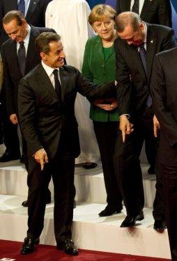 Erdoğan Berlusconi'yi çizdi - Resim 9