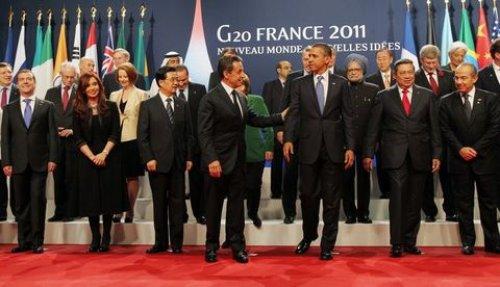 Erdoğan Türk bayrağını yerden kaldırdı