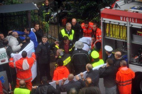 İtalya'da sel felaketi 7 ölü - Resim 3