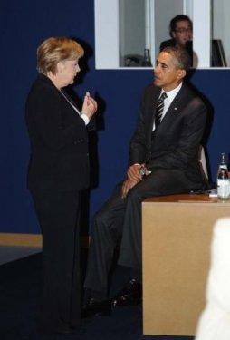 Merkel Obama'nın karşısında el pençe - Resim 17