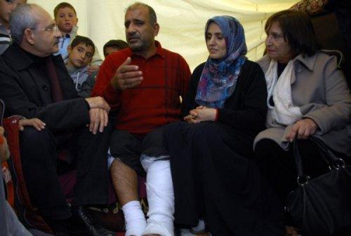 Kılıçdaroğlu depremzedelerle bayramlaştı - Resim 2