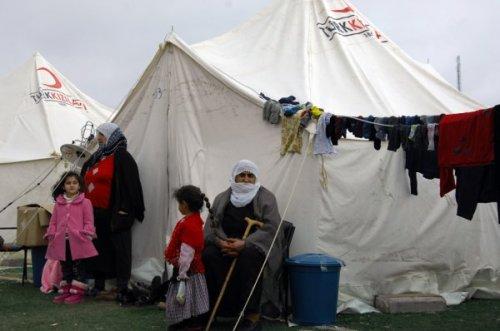 Kılıçdaroğlu depremzedelerle bayramlaştı - Resim 5