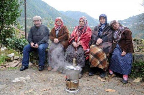 Erdoğan'ı beklediler ama gelmeyince çay içtiler - Resim 1