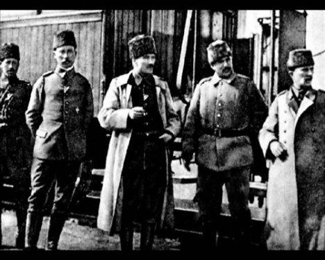 Atatürk'ün daha önce yayınlanmamış fotoğraflar