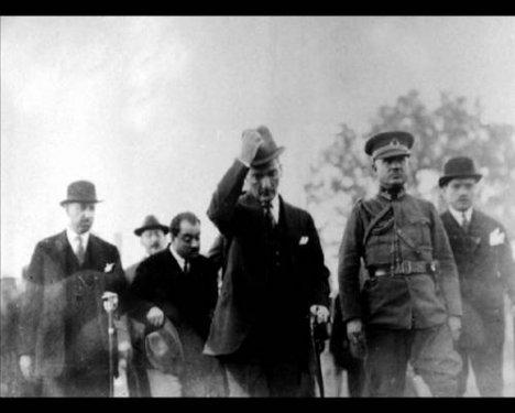 Atatürk'ün daha önce yayınlanmamış fotoğraflar
