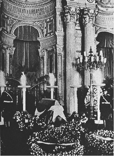 Atatürk son yolculuğuna böyle uğurlandı - Resim 135