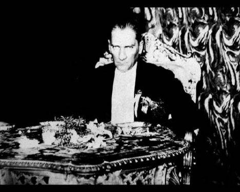 Atatürk'ün daha önce yayınlanmamış fotoğraflar