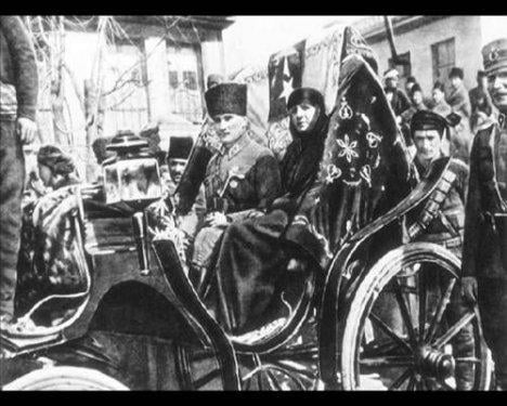 Atatürk'ün daha önce yayınlanmamış fotoğraflar